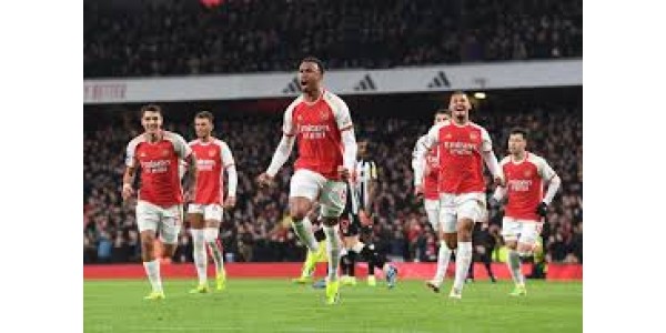 Arsenal liegt 6 Punkte hinter dem Tabellenführer Liverpool